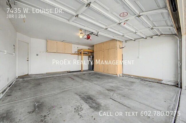 Building Photo - 7435 W Louise Dr