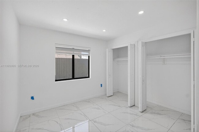 Building Photo - 2492 SW 44th St