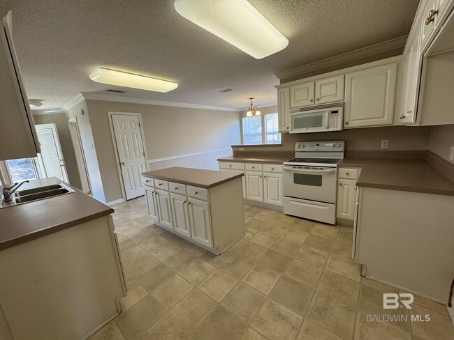 Building Photo - 8356 Carousel Ct