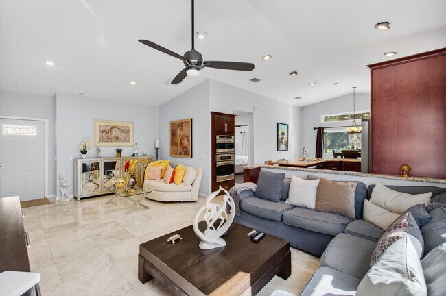 Building Photo - 7076 Middlebury Dr