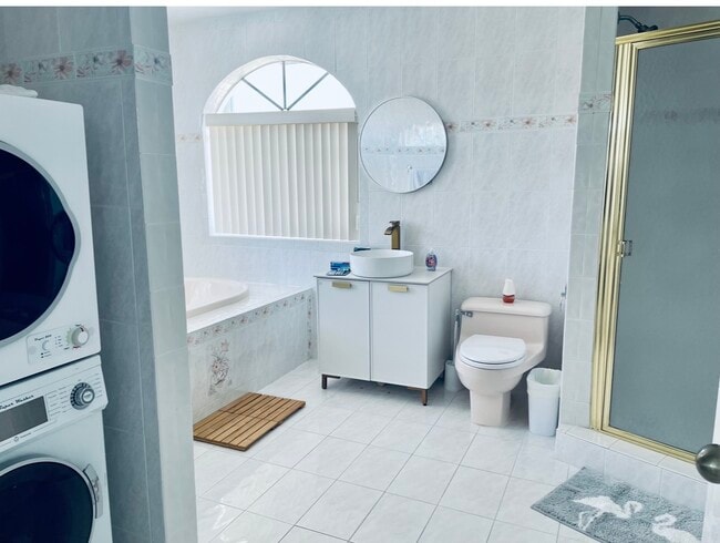 Building Photo - 196 Lorelane Pl