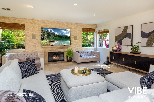 Building Photo - Gated Community-Lynn Oaks Estates Pool Hom...