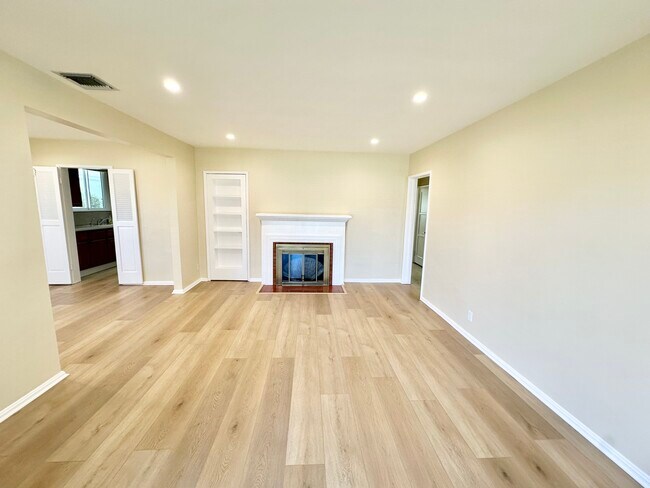 Building Photo - 2544 N Keystone St