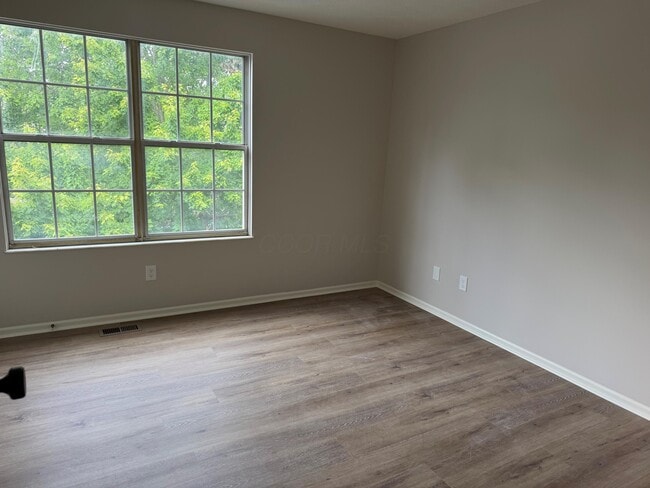 Building Photo - 5122 Singleton Dr