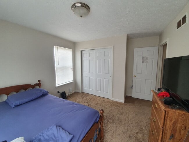 Building Photo - 16515 Lipton Ave