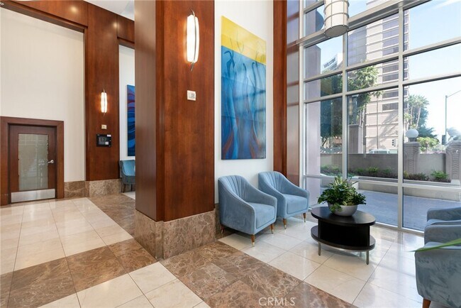 Building Photo - 488 E Ocean Blvd
