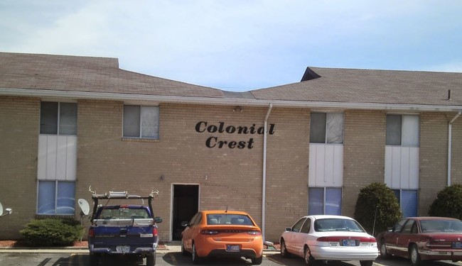 Primary Photo - Colonial Crest Apartments