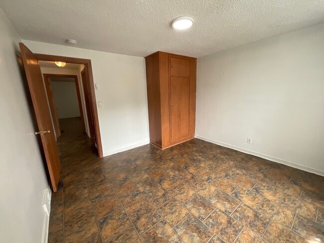 Building Photo - 2 Bed, 1 Bath in- Downtown Ferndale