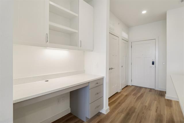 Building Photo - 405 N Ewing Ave