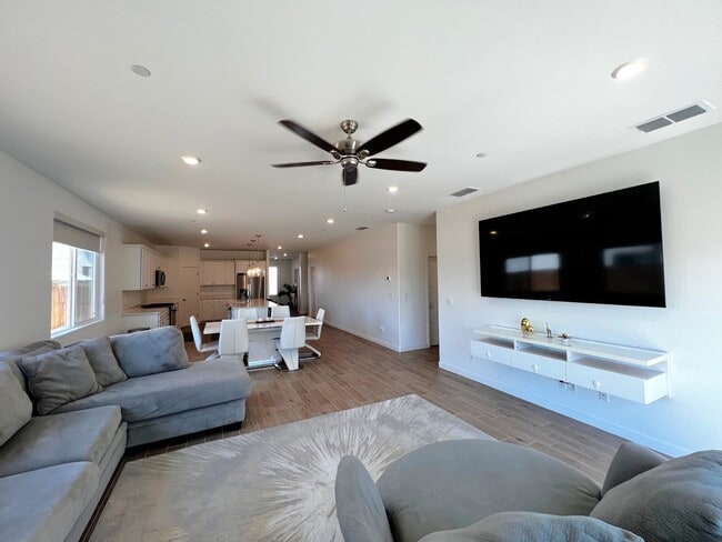 Building Photo - 3426 Brk Grv Ln