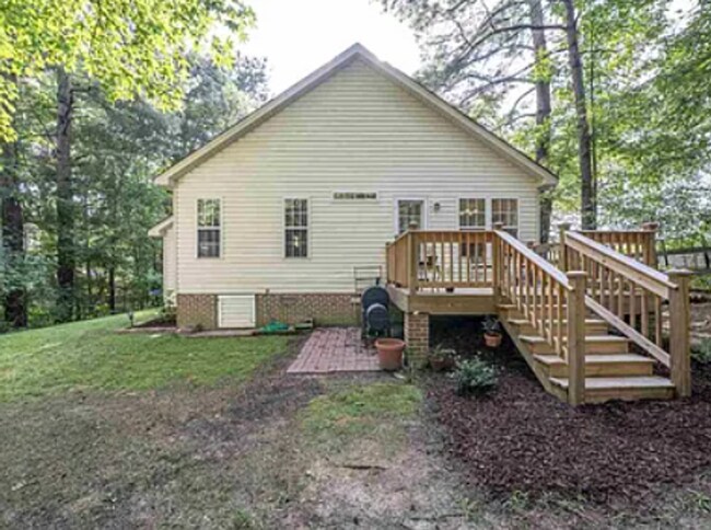 Building Photo - 6300 Daybreak Dr