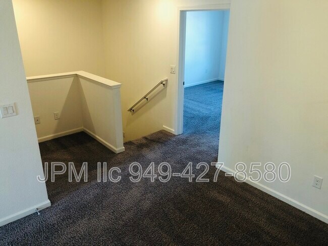 Building Photo - 537 Autumn Breeze Cir