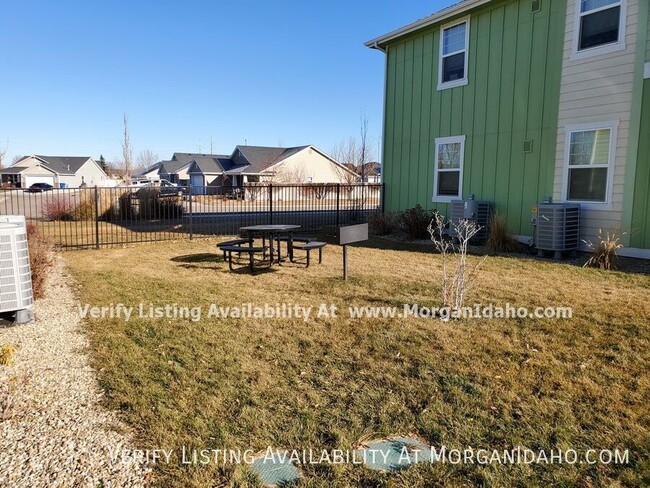 Building Photo - 811 S Sunglow Ln