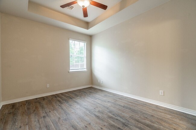 Building Photo - Dakota Trail 91/93