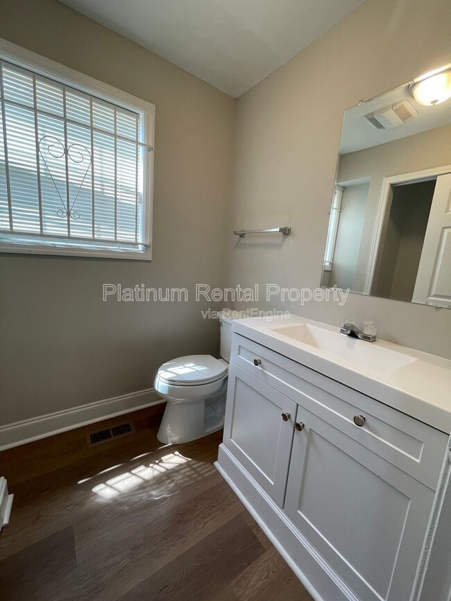 Building Photo - 1135 Coleman St SW