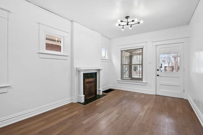 Building Photo - Charming Duplex in Wash Park!