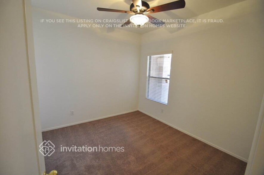 Building Photo - 10541 W Almeria Rd