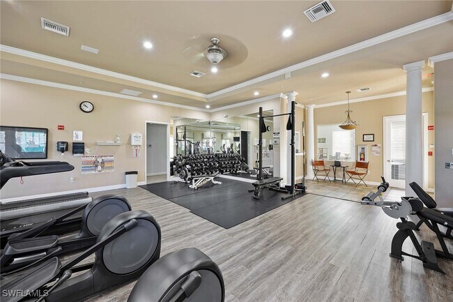 Building Photo - 1786 Tarpon Bay Dr S