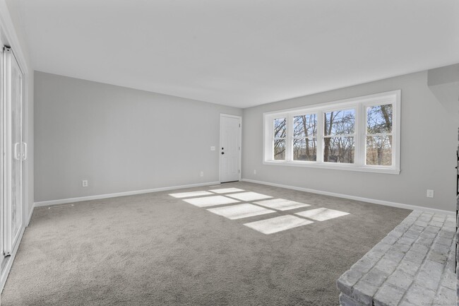 Building Photo - 40 Harkness Dr