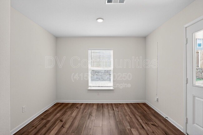 Building Photo - 512 Albert Anthony St