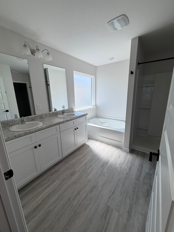 Building Photo - 5136 Rivergrass Dr