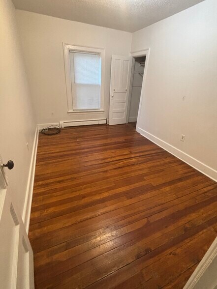 Building Photo - 35 Ashland Ave