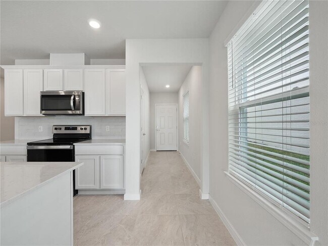 Building Photo - 2214 Lovely Ln
