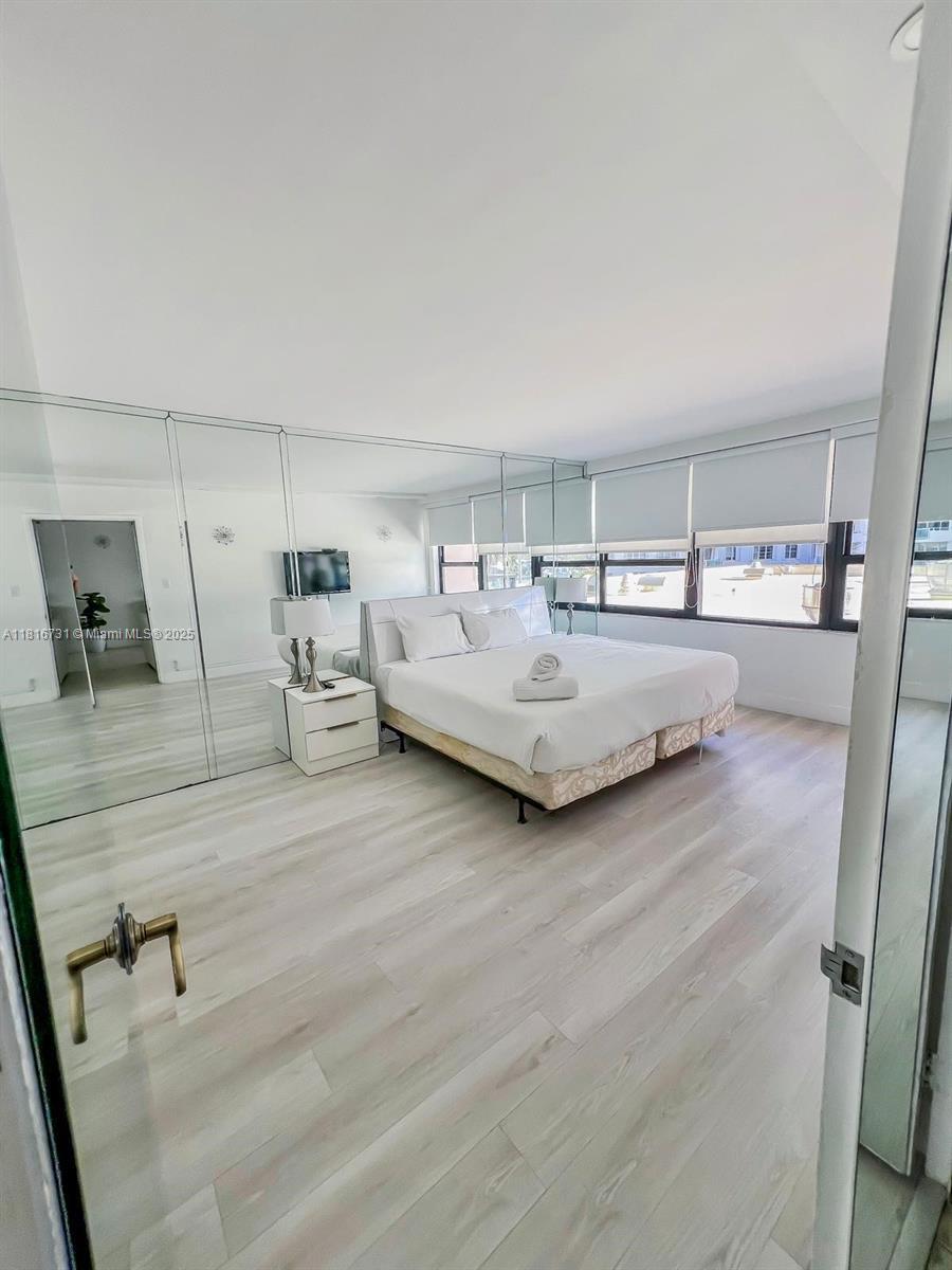 Building Photo - 5225 Collins Ave