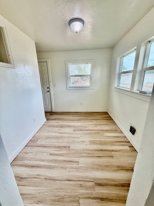 Building Photo - Renovated 3 bed 1 bath fenced yard and storage shed