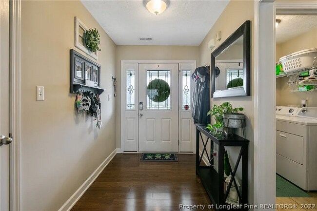 Building Photo - 397 Collinwood Dr