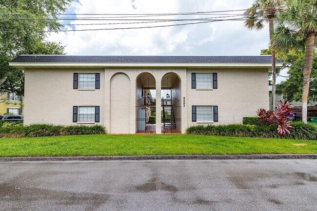 Building Photo - 2207 S Carolina Ave