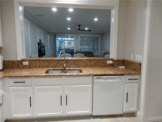 Building Photo - 2601 Bahama Point Ave
