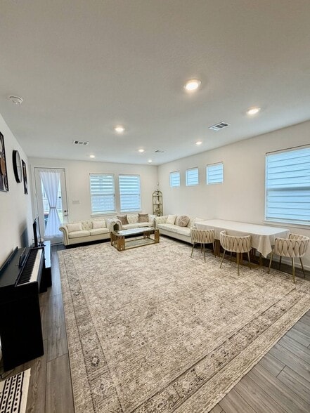 Building Photo - 7558 Magnolia Orchid Ln