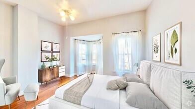 Building Photo - Charming light-filled 3 bedroom, 3.5 bath ...