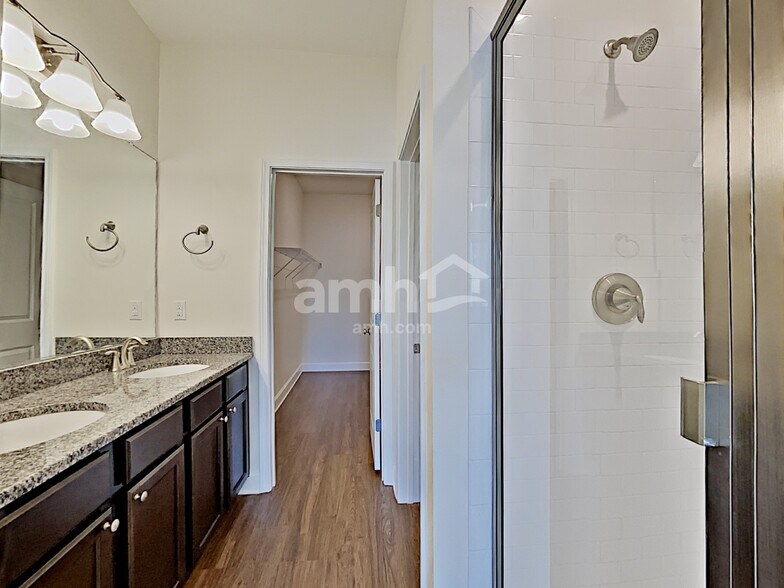 Building Photo - 309 Pine Terrace Dr