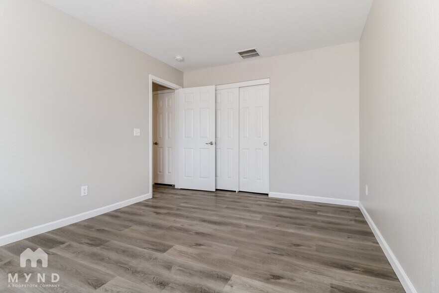 Building Photo - 16812 W Marshall Ln