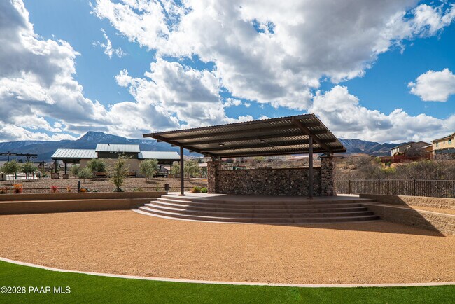 Building Photo - 832 Eugene Rd