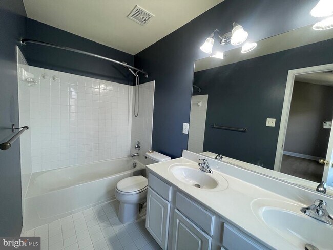Building Photo - 23429 Clarksridge Rd