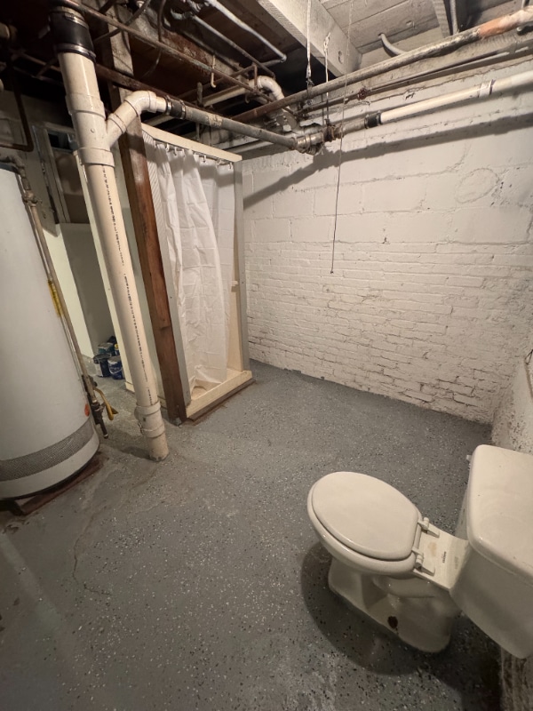 Building Photo - 4328 Northcote Ave