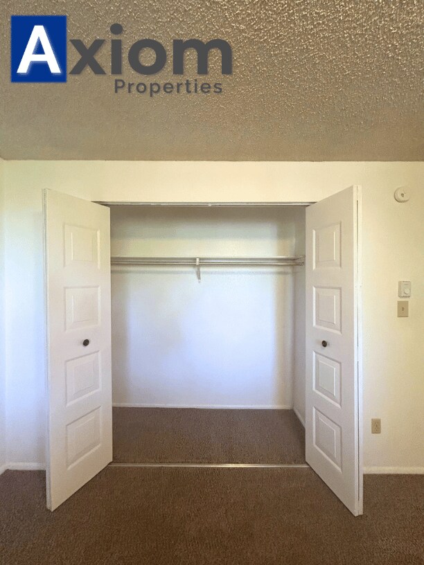 Building Photo - 2156 Marigold St