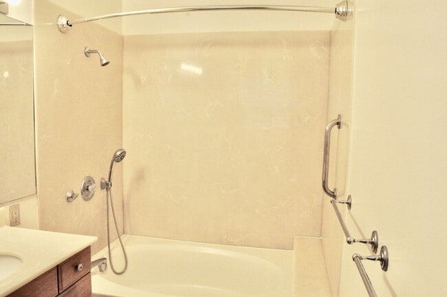 Building Photo - 7695 Torrem St