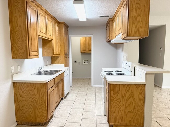 Building Photo - 716-716 Stribling Cir