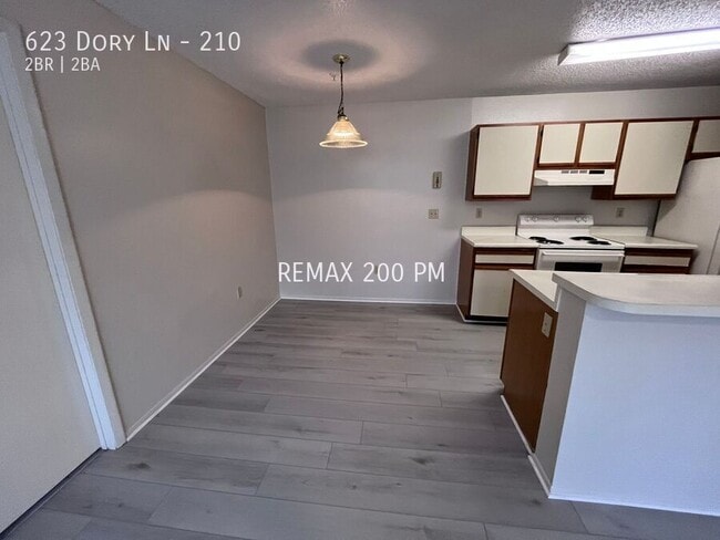 Building Photo - 623 Dory Ln