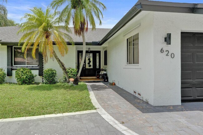 Building Photo - 620 SW 100th Ave