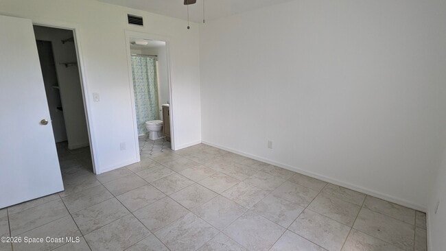 Building Photo - 1606 University Ln