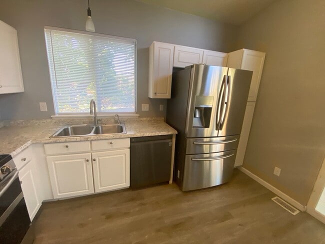 Building Photo - Beautiful 4 Home In Cottonwood area of Parker