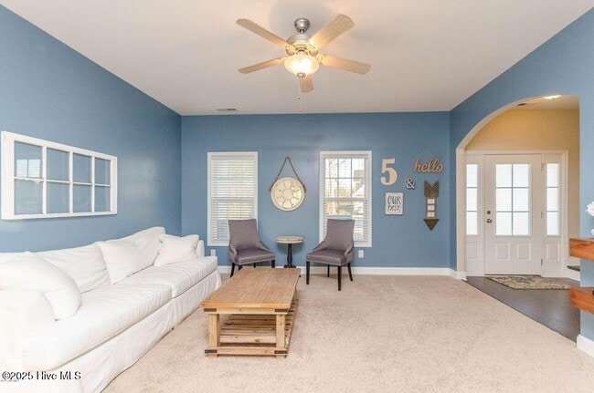 Building Photo - 98 E Bailey Ln