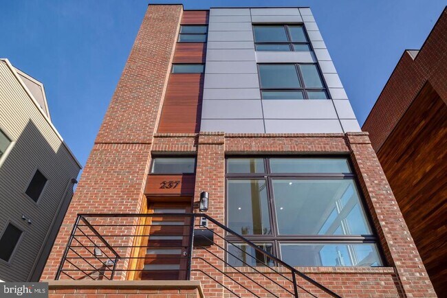 Building Photo - 237 N 23rd St