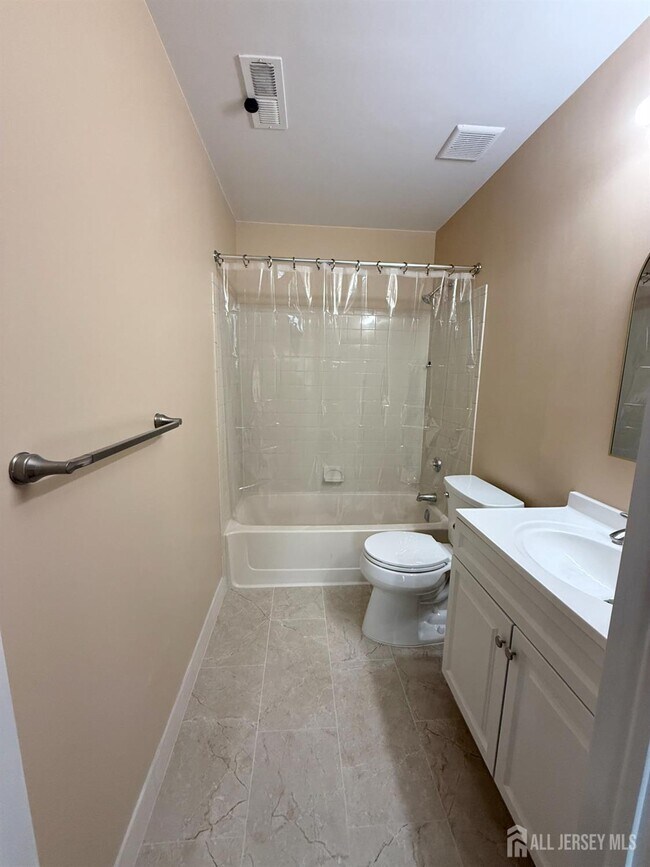 Building Photo - 5205 Ravens Crest Dr