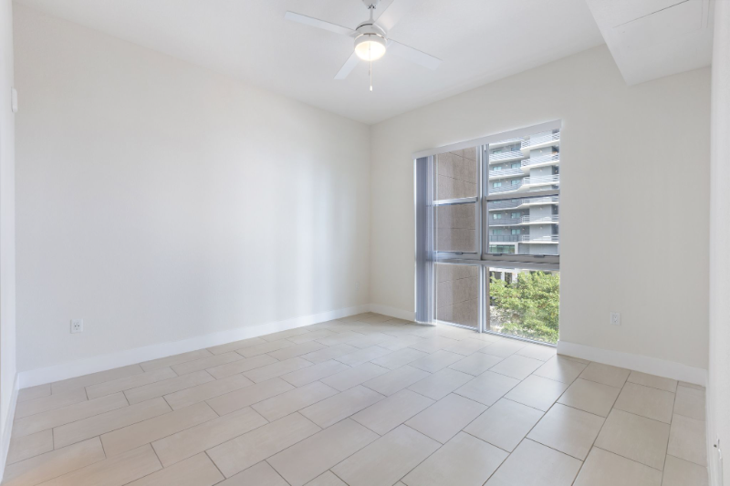 Building Photo - 2703 Biscayne Blvd